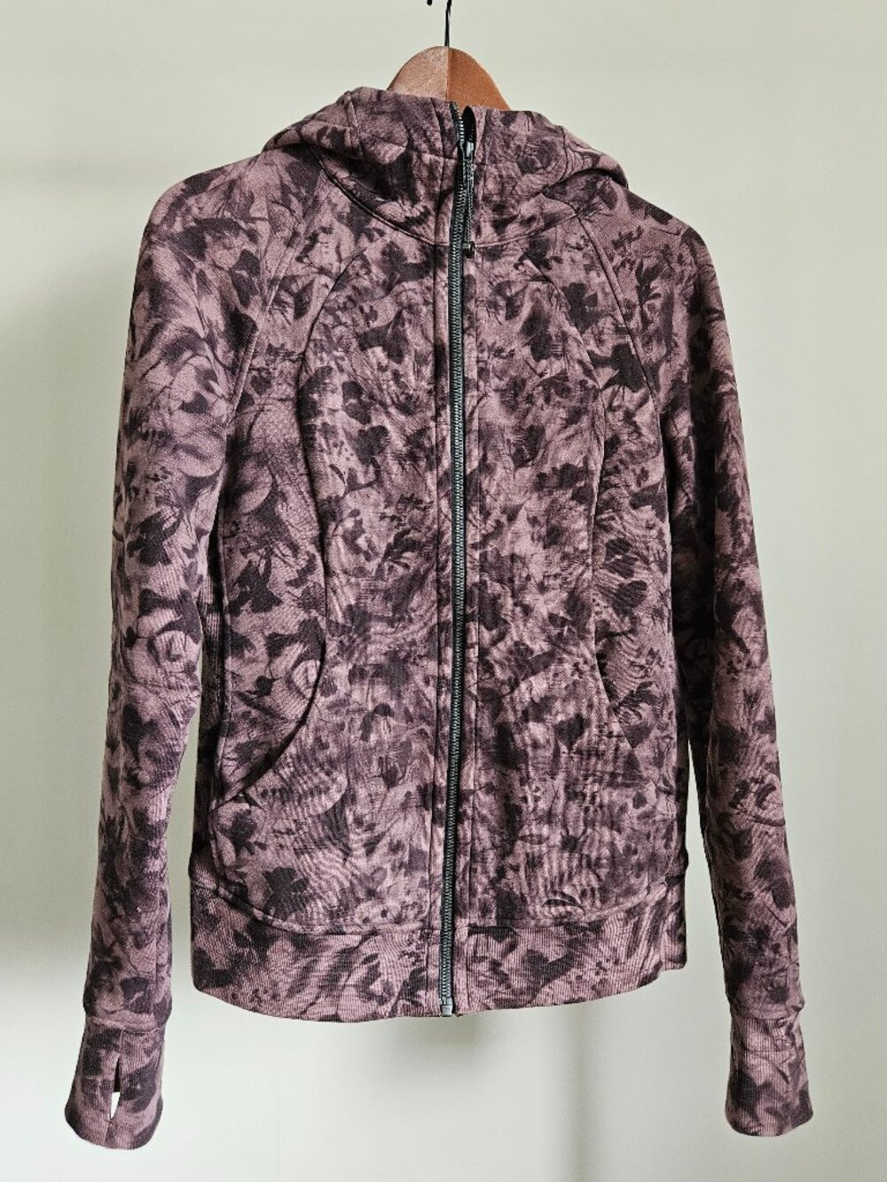 lululemon Scuba Full-Zip Hoodie Floral Purple - Size 8